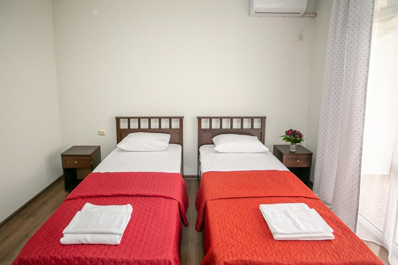 Sanzazila Hotell Gudauta Eksteriør bilde