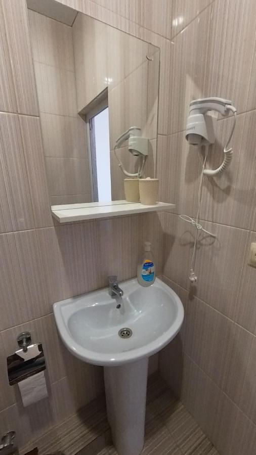 Sanzazila Hotell Gudauta Eksteriør bilde