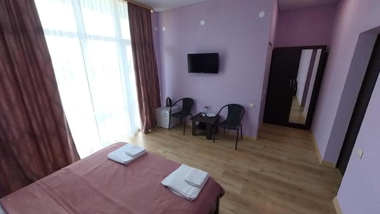 Sanzazila Hotell Gudauta Eksteriør bilde